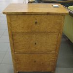 591 1324 CHEST OF DRAWERS